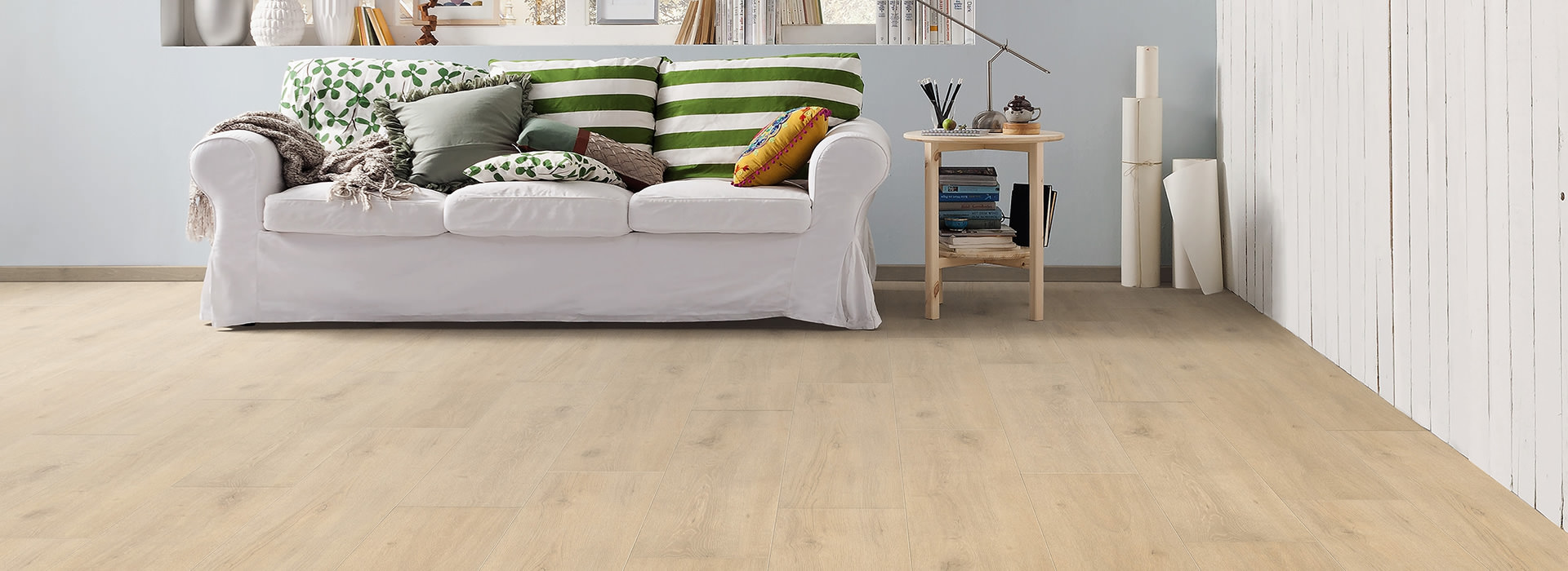 Ламинат Haro Tritty 100 Campus 4V Дуб Юбилейный Пуро 534455 фото в интерьере